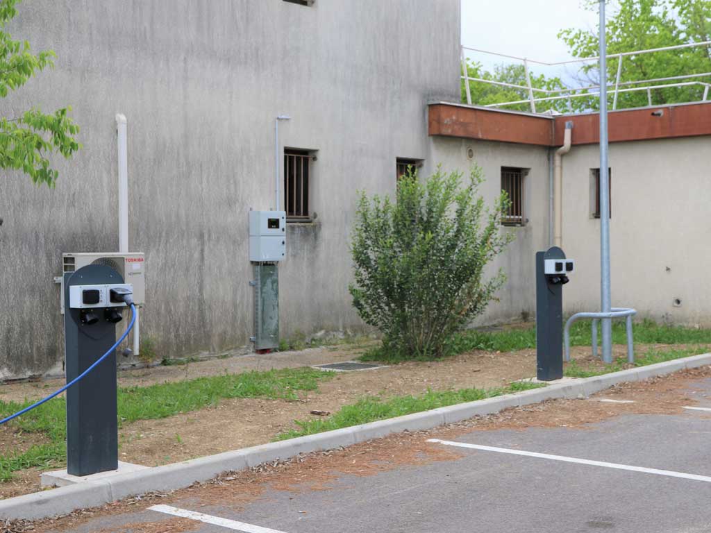 chargeurs mutualisés véhicule électrique MANY temlab