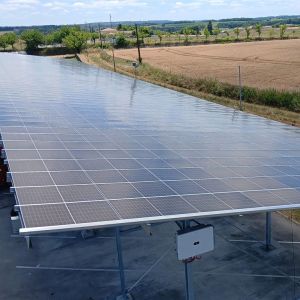 montage ombrière photovoltaïque aire poids lourds chevanceau 17