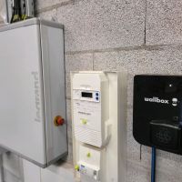 installation borne recharge wallbox 22 kw avec gestion par badge rfid